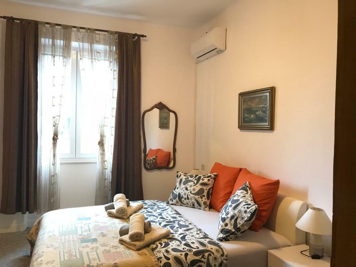 Apartment Kapo Split Exterior photo